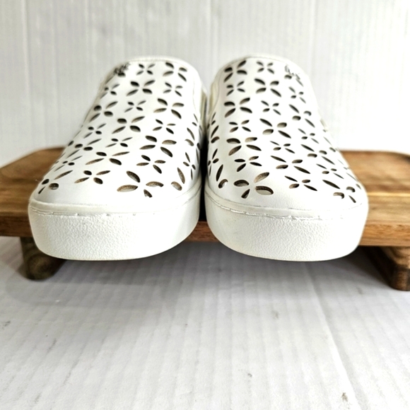 Michael Michael Kors Keaton Slip On Sneakers Size 7 Laser Cut White Silver - Picture 5 of 13
